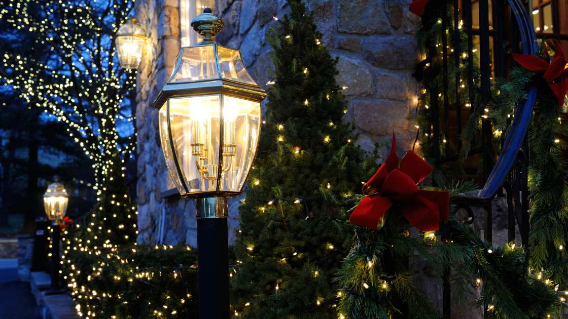 How To Secure Outdoor Christmas Decorations
