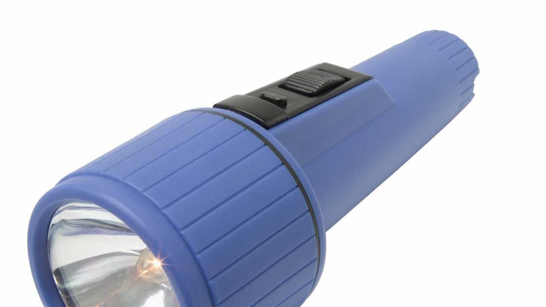 How to Make a DIY Flashlight